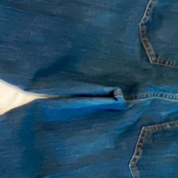 GAP Classic Streight Fit Blue Jeans in Size 16 - Picture 10 of 10